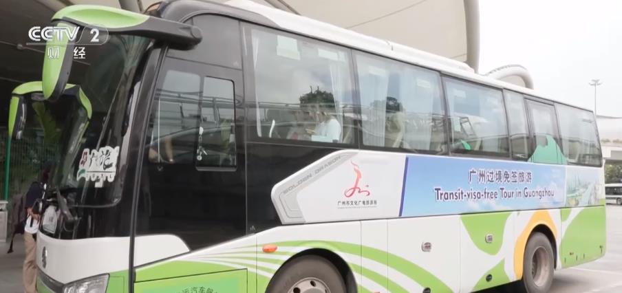 过境免签政策带动入境游热度攀升 外国游客“说来就来”切身感受中国魅力