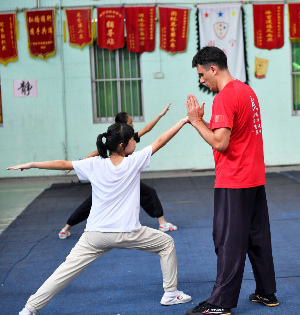 资讯有故事丨练武术 学针灸 巴西友人爱上中国传统文化