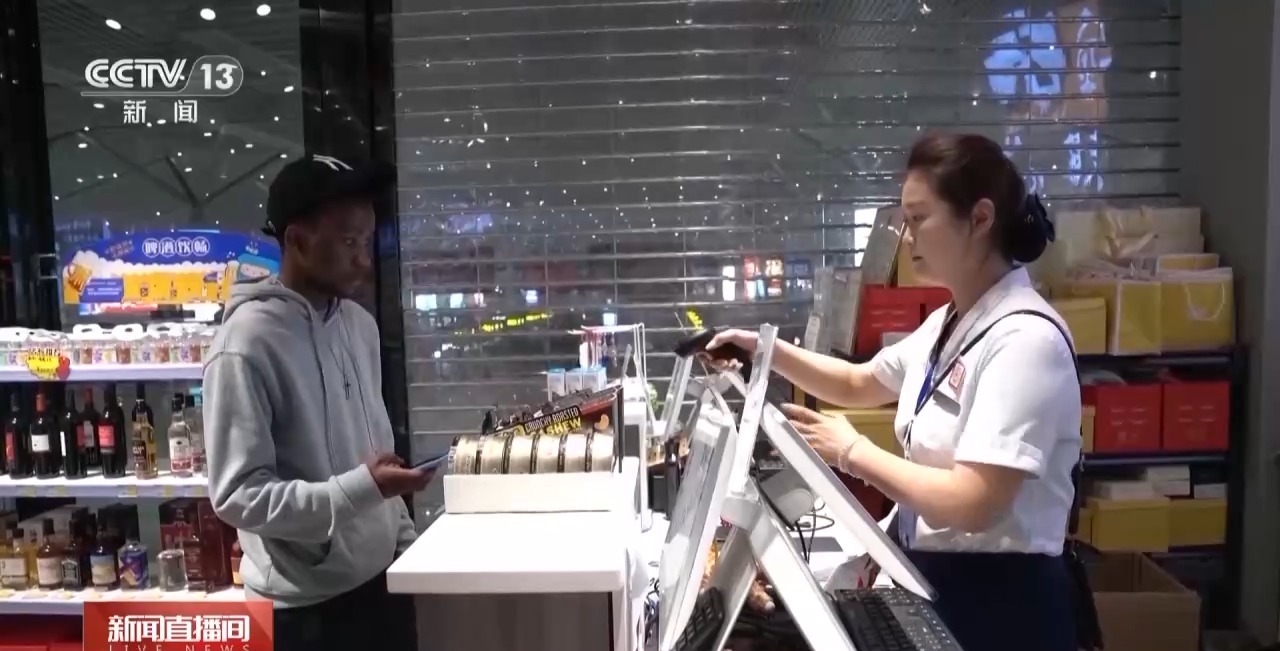 入境旅游订单激增 老外博主：中国很棒，来玩！