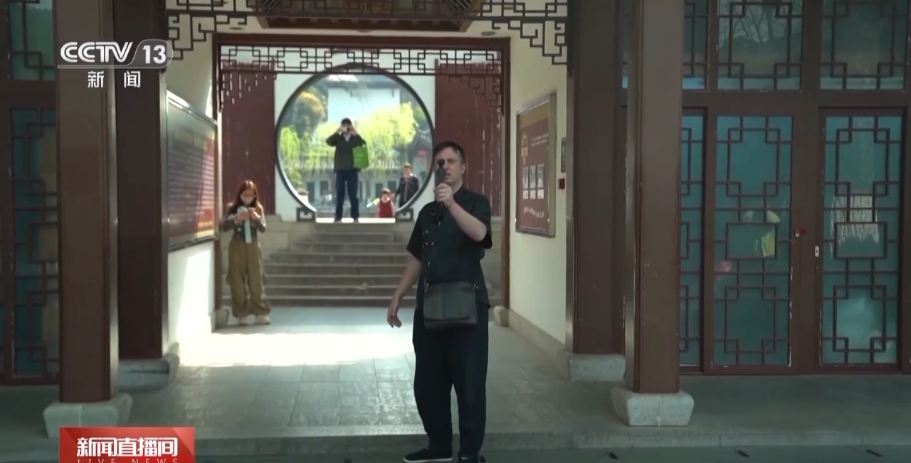 入境旅游订单激增 老外博主：中国很棒，来玩！