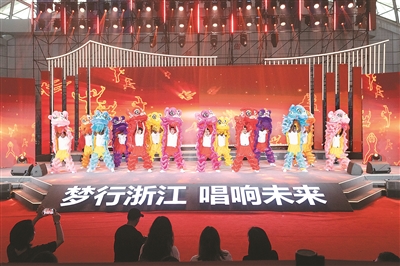 用舞狮架起文化交流之桥（海客话中国）