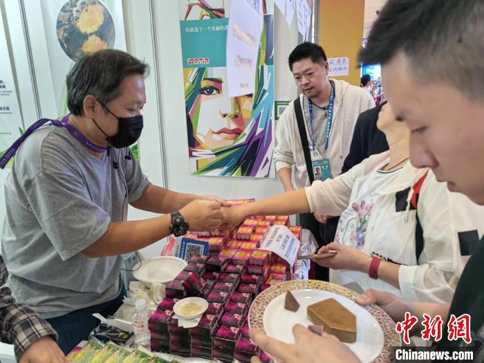 南博会上的东南亚客商：感知中国消费习惯寻求商机