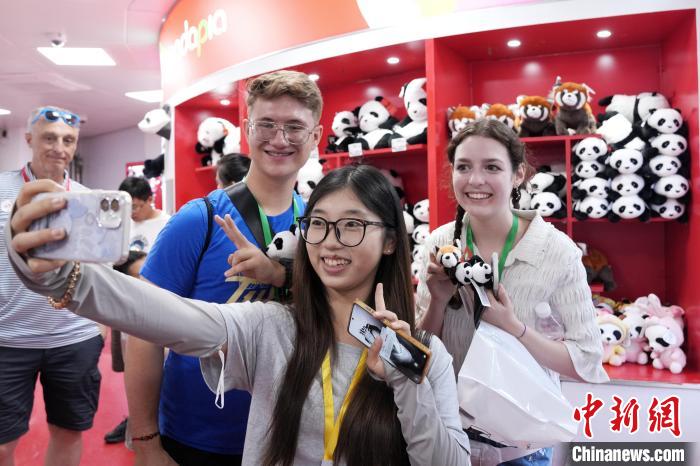 认识之旅：美国青年在华体验“开学第一课”