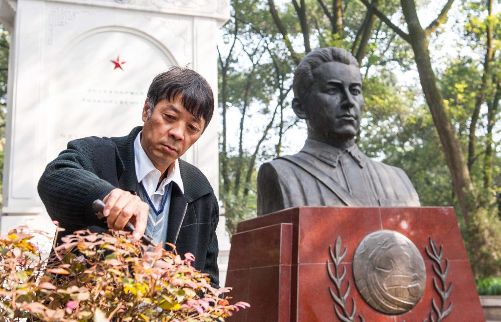 心相近丨从蓝天到戈壁——回望一条穿越烽火的国际“生命线”