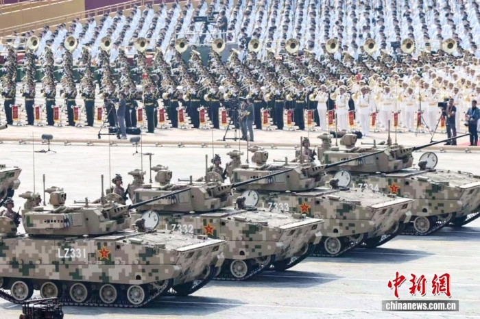 国际媒体关注北京盛会：从阅兵方阵到武器装备，中国彰显实力