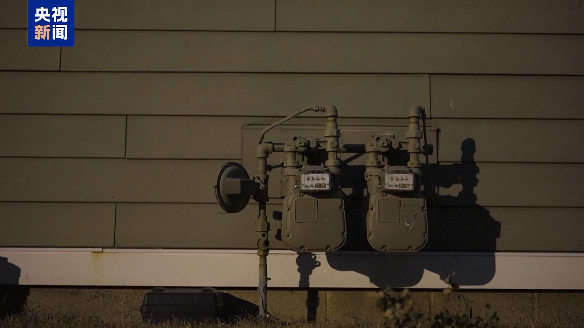 美政府“停摆”致民生问题凸显 两党仍僵持不下