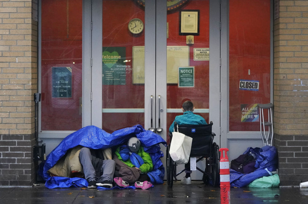 聚焦丨美国:破纪录的日子 不光彩的一天