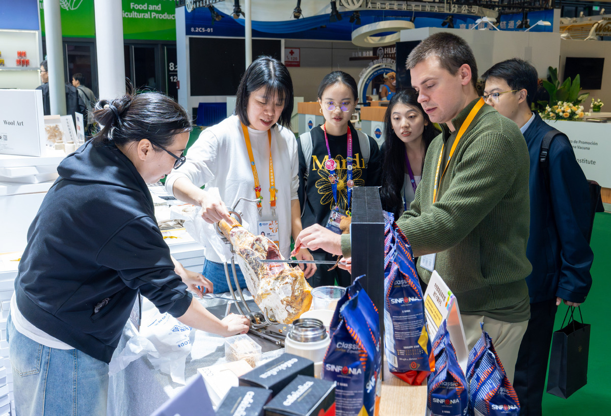 【中国那些事儿】以开放之姿汇合作洪流:外国高管将进博会称为“加速器”