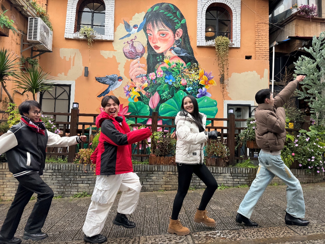 以脚步丈量,用镜头传播:他们成为和美云南“海外代言人”