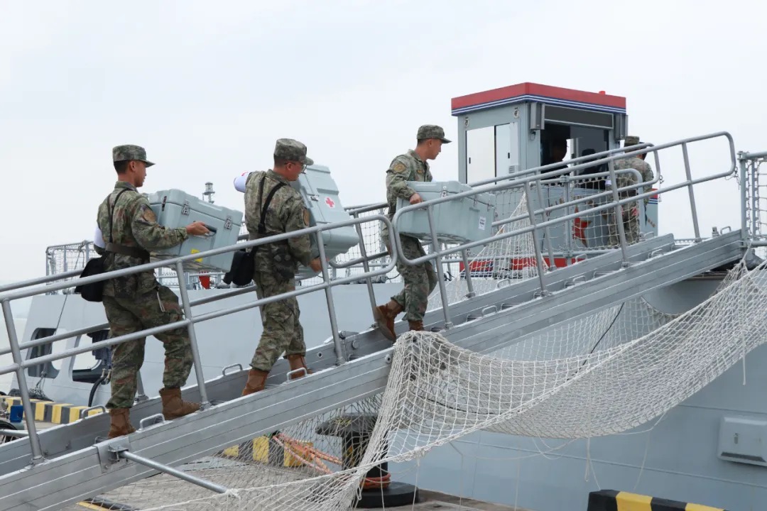 舰艇编队“遭袭”!直击后装综合保障演练现场 图片