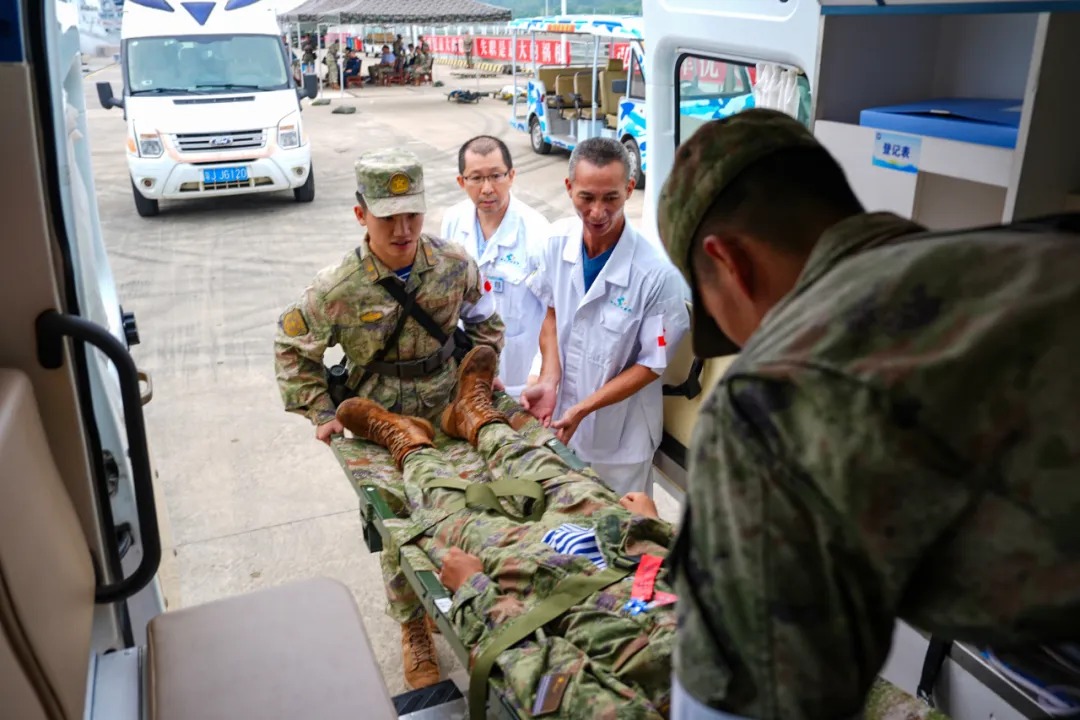 舰艇编队“遭袭”!直击后装综合保障演练现场 图片