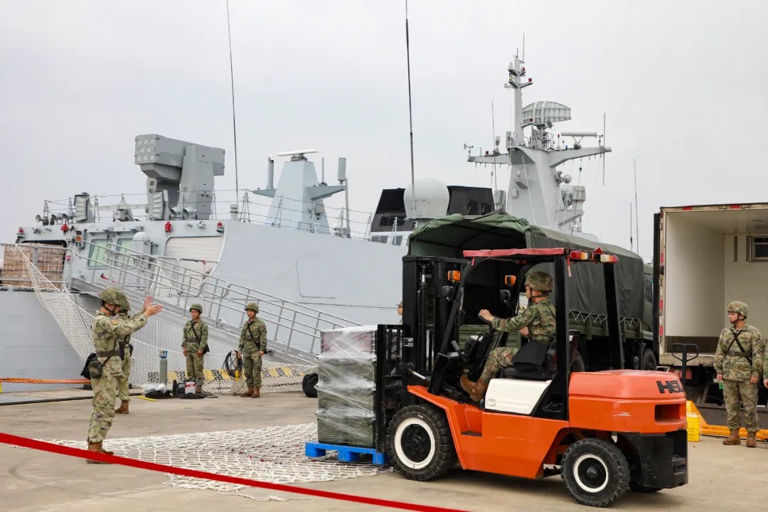 舰艇编队“遭袭”!直击后装综合保障演练现场 图片