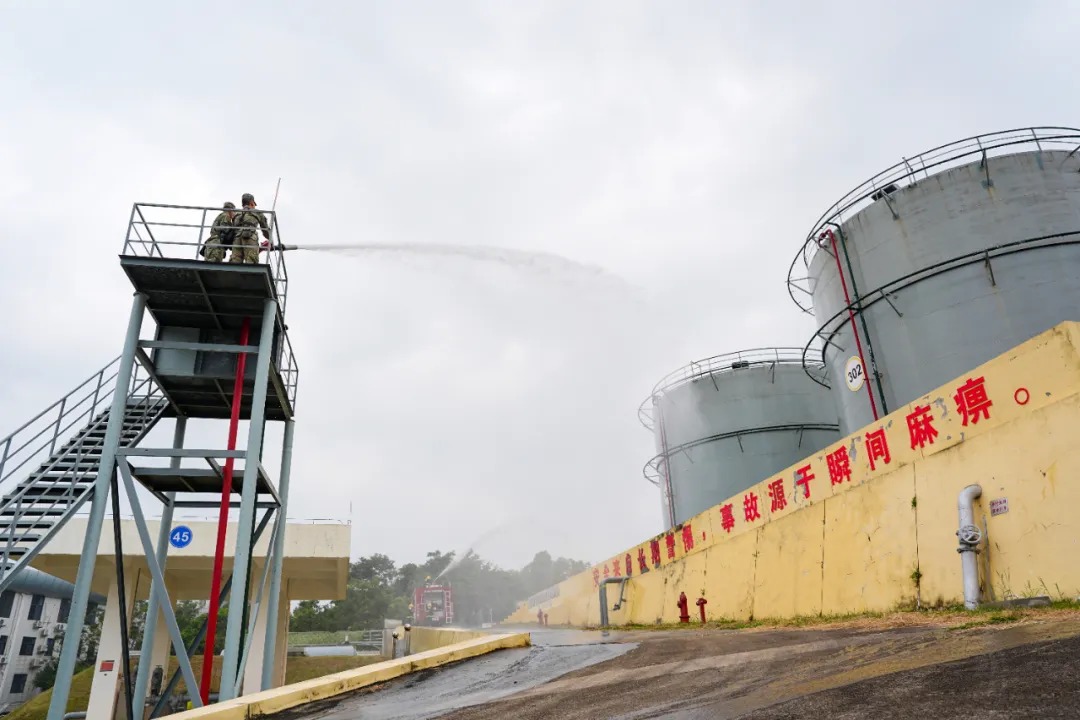 舰艇编队“遭袭”!直击后装综合保障演练现场 图片
