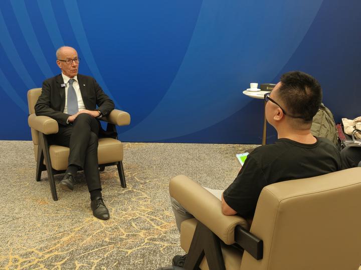 在长春,连世界,向未来——专访国际大体联主席雷诺·艾德 在长春,连世界,向未来——专访国际大体联主席雷诺·艾德