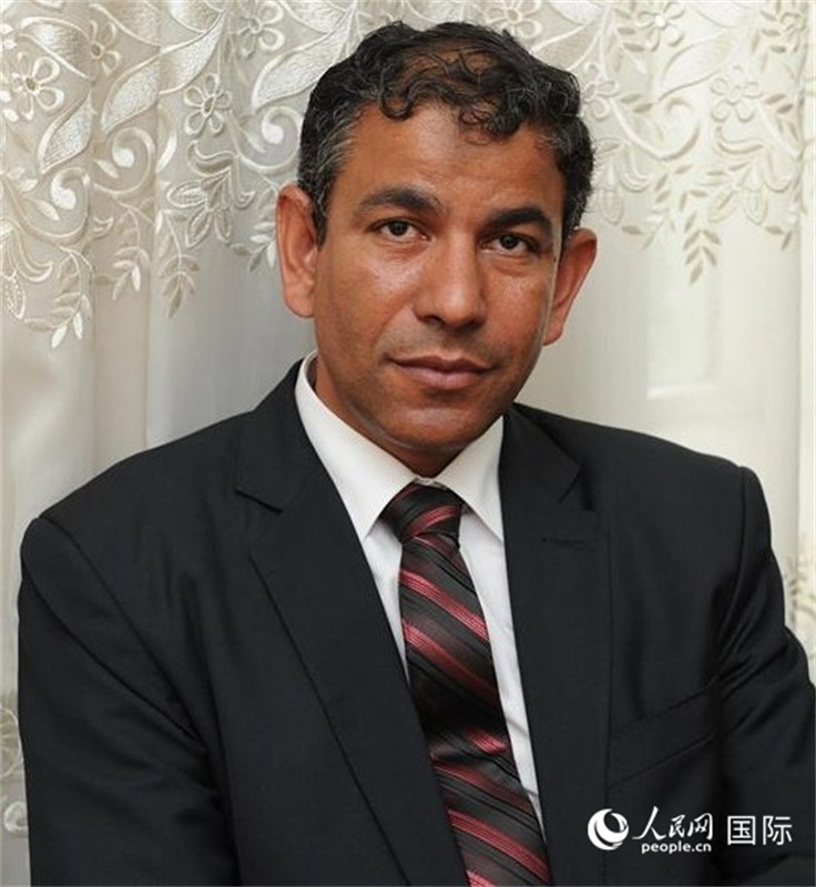 “‘十五五’规划将书写中国奇迹的新篇章” 埃及著名中国和亚洲问题专家德拉比克。人民网记者 黄培昭摄