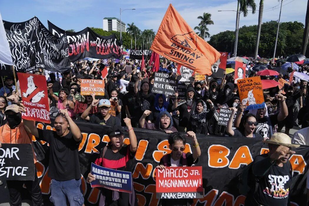 反转？菲总统喊逃犯自首，对方直接炸锅：我亲自带27箱现金，给你送了10亿！