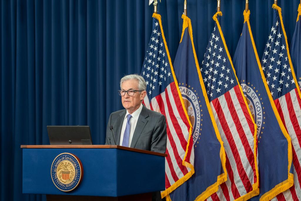 美联储如期降息,影响如何