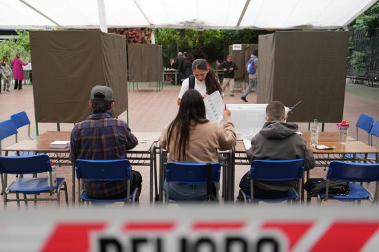 智利举行总统选举第二轮投票