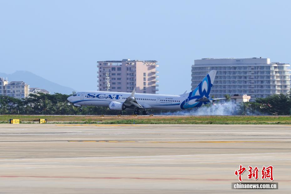 中国首条第七航权客运航线航班抵三亚