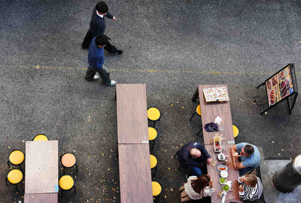 航班减、消费降……游客减少笼罩日本旅游业