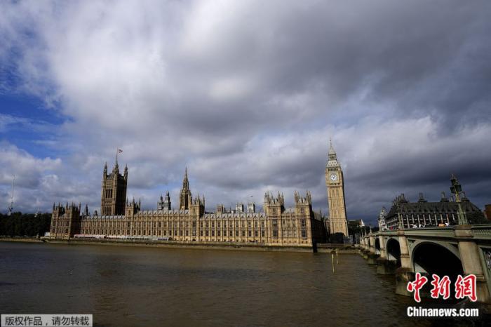 西方“中等强国”集体向东看:斯塔默访华传递三大重要信号 | 国际识局