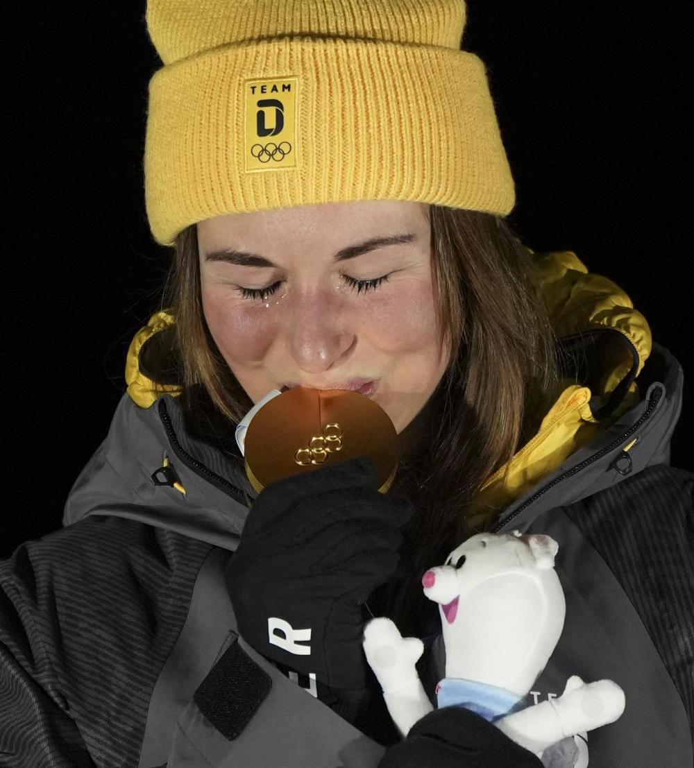 冬奥会 | 冰雪之上，万千瞬间皆为告白