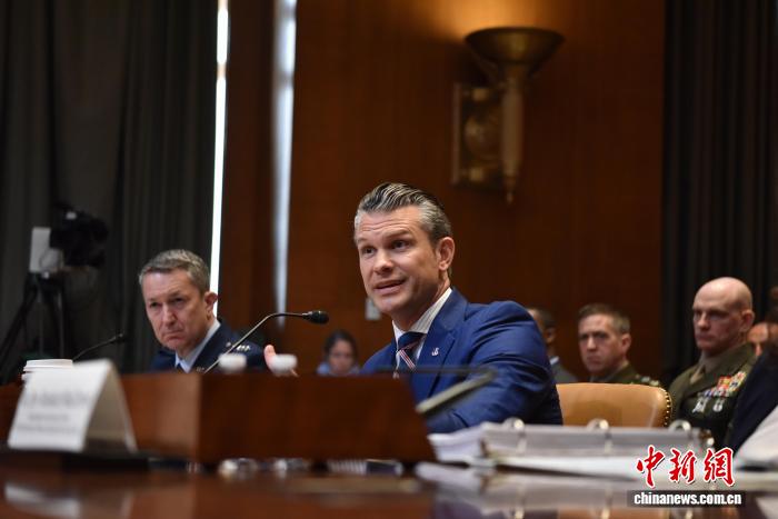 东西问｜魔幻的美国防长，更魔幻的五角大楼