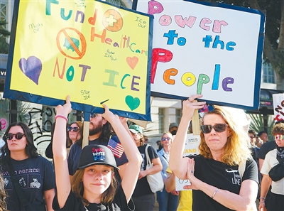 “反向移民”暴露美国社会深层裂痕（深度观察）