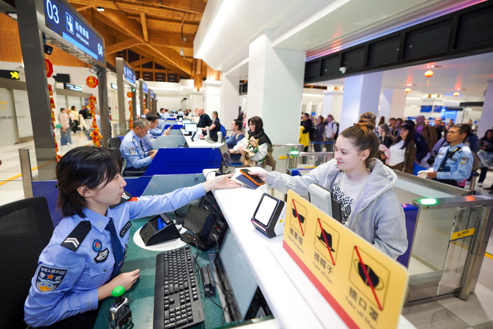 赴亚沙之约 展开放风采——写在第六届亚洲沙滩运动会开幕之际