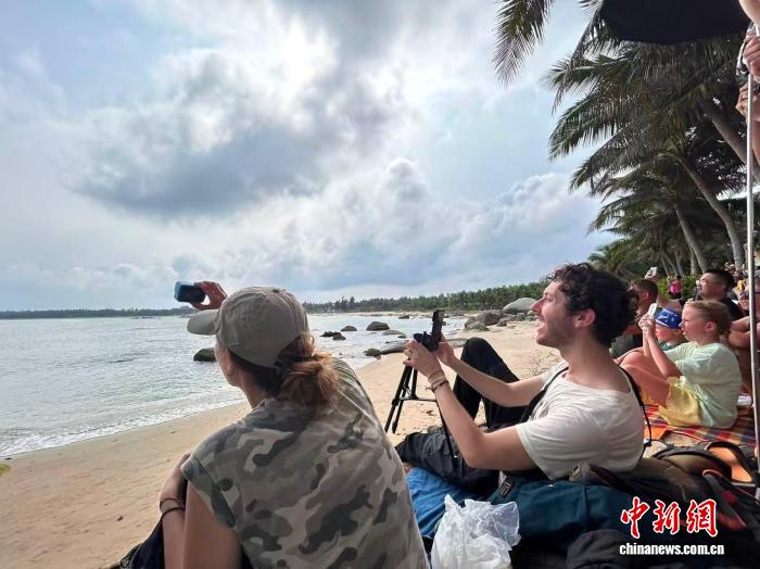 封关半年看海南：“老外”为何喜欢来“追箭”？