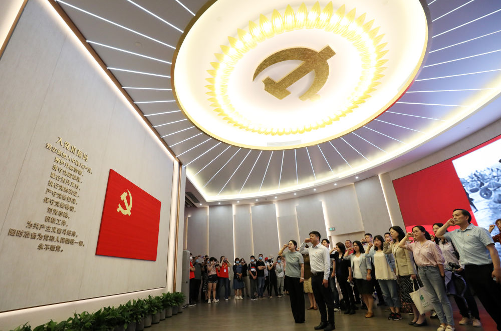世界读懂中国共产党|“保持旺盛生命力的重要秘诀” 世界读懂中国共产党|“保持旺盛生命力的重要秘诀”