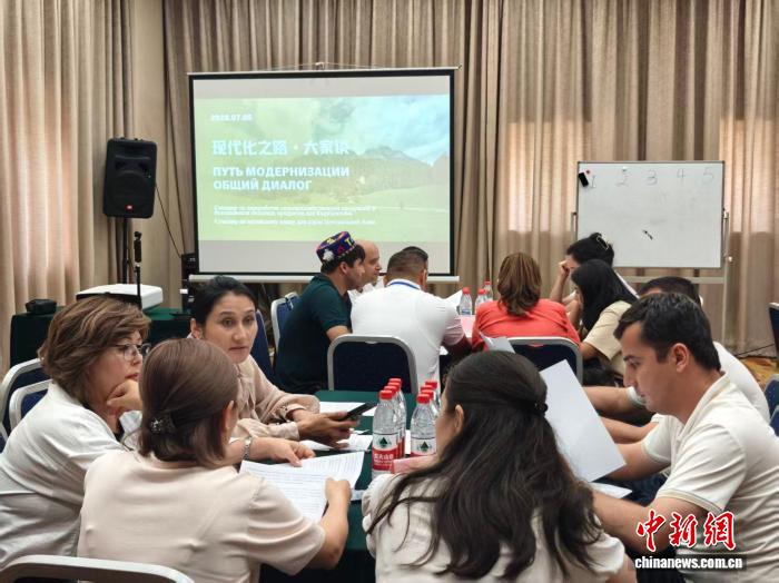 中亚多国人士谈中国印象:在发展与文明传承中感知中国经验