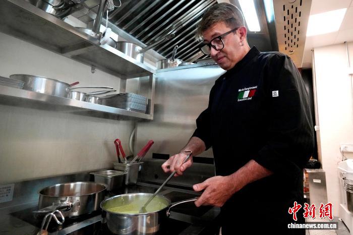 意大利餐饮顾问在华创业 用美食架起交流桥梁