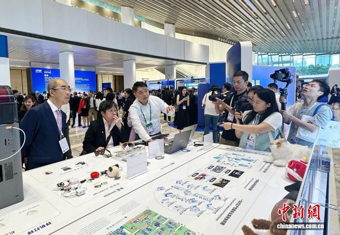 亚太媒体高端论坛举办科技创新成果展 亚太媒体高端论坛举办科技创新成果展
