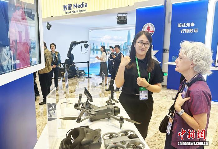 亚太媒体高端论坛举办科技创新成果展 亚太媒体高端论坛举办科技创新成果展