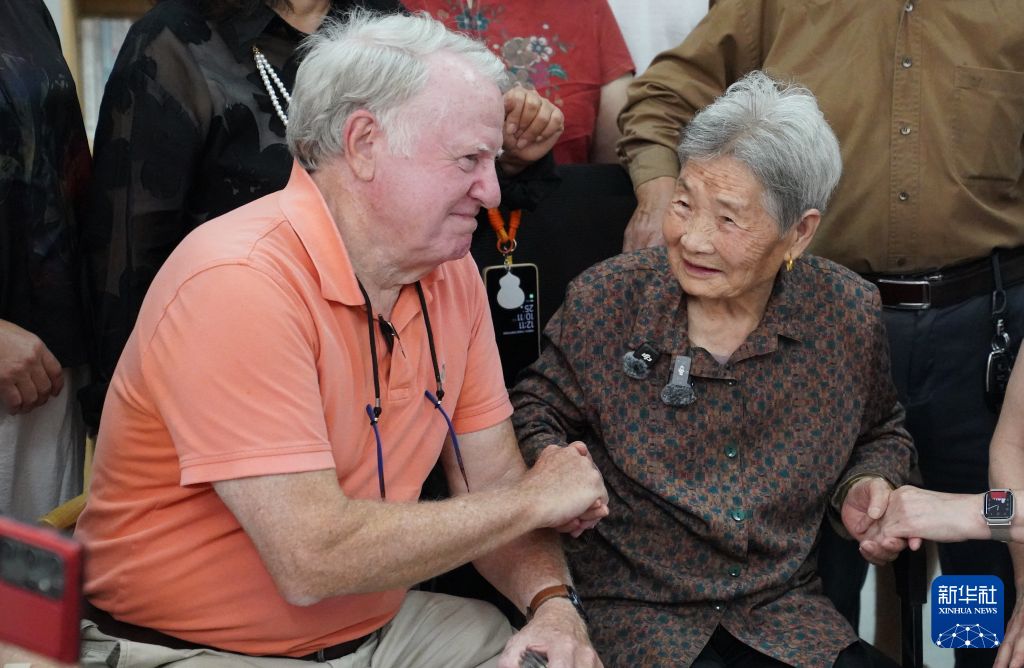 “我的命是中国人救的,一定要回去感谢他们”