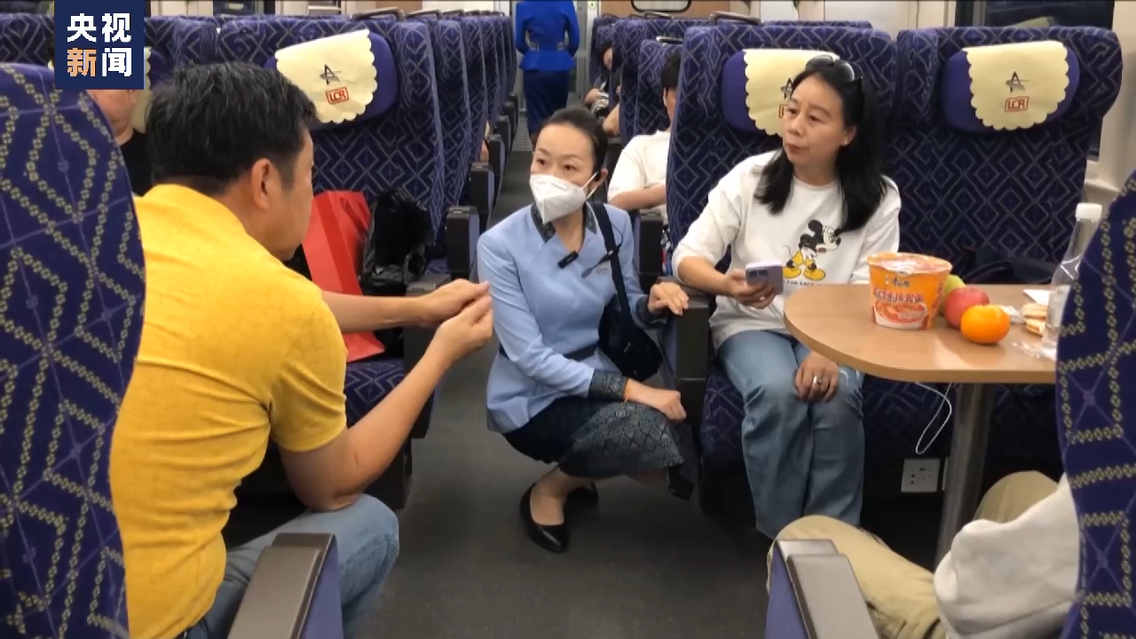 大道十年 筑梦丝路丨步履不停 中老铁路上的中国列车长