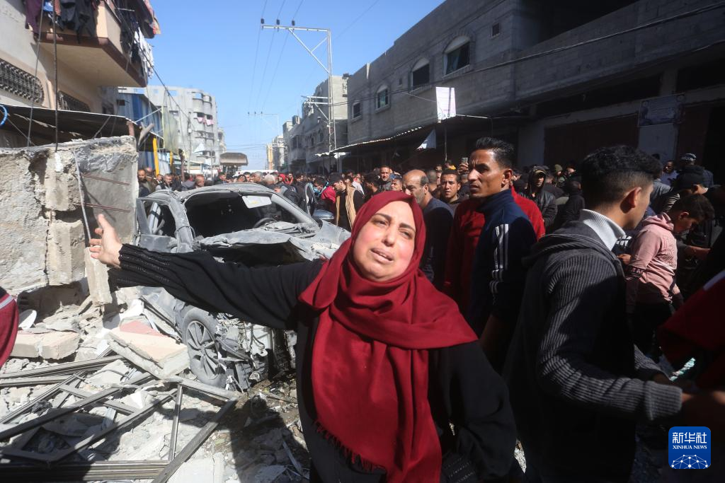 以军轰炸加沙南部 至少15人死亡