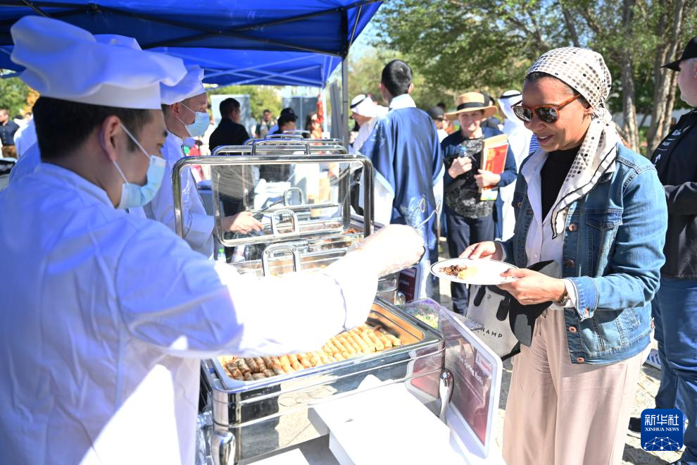 科威特贾比尔文化中心举行中国文化美食节