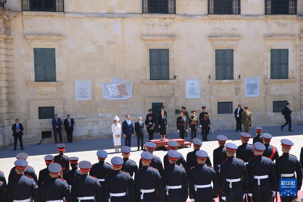 马耳他新任总统德博诺宣誓就职