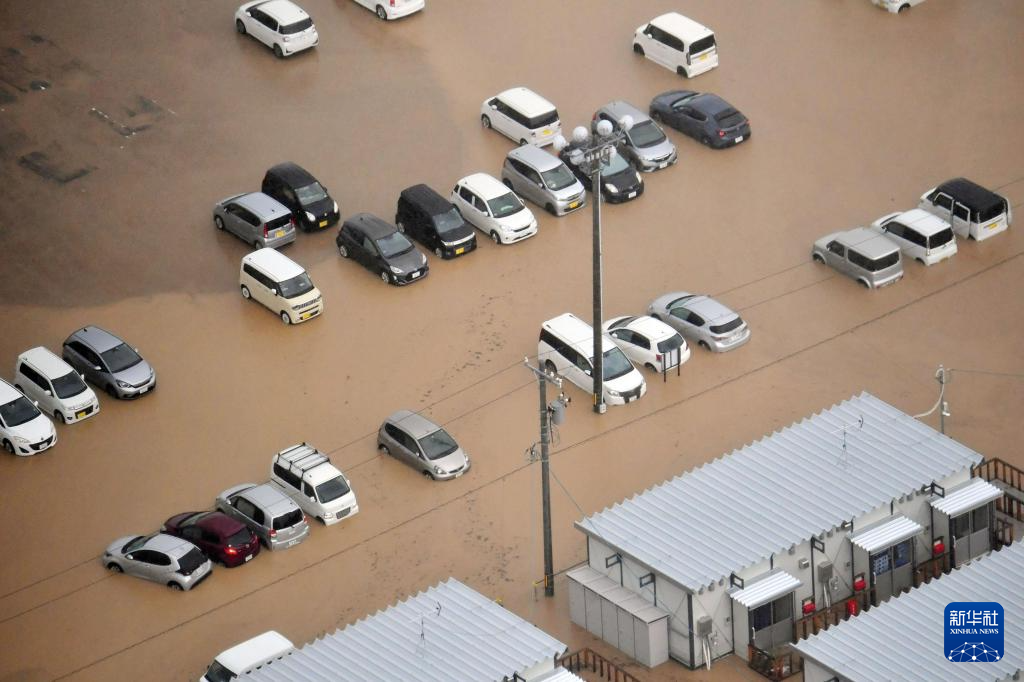 日本能登半岛暴雨致1死2伤