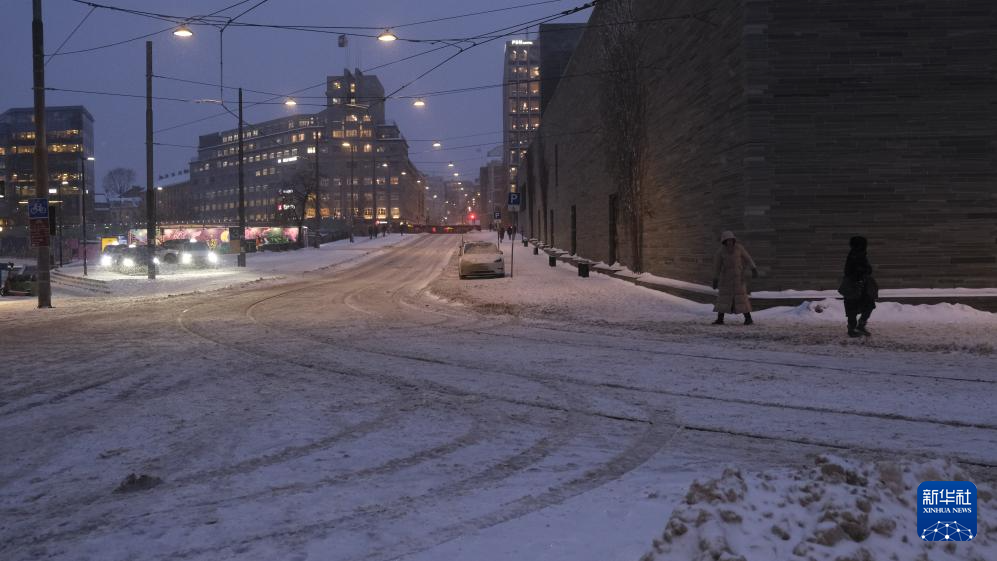 挪威多地出现暴雪天气