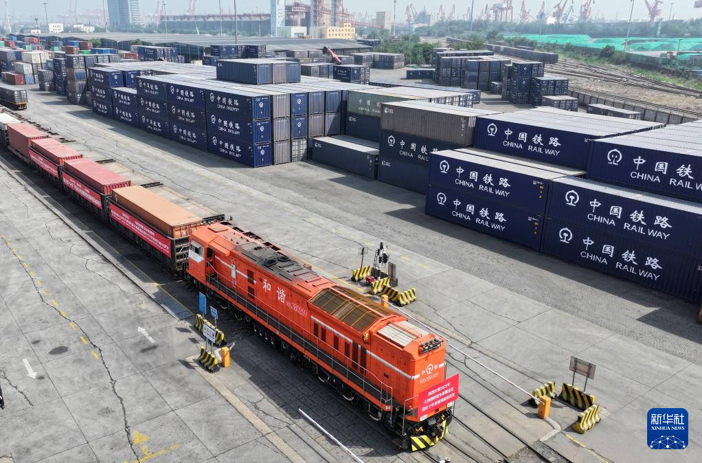 2025年首列天津港经霍尔果斯直达塔什干中亚班列发车