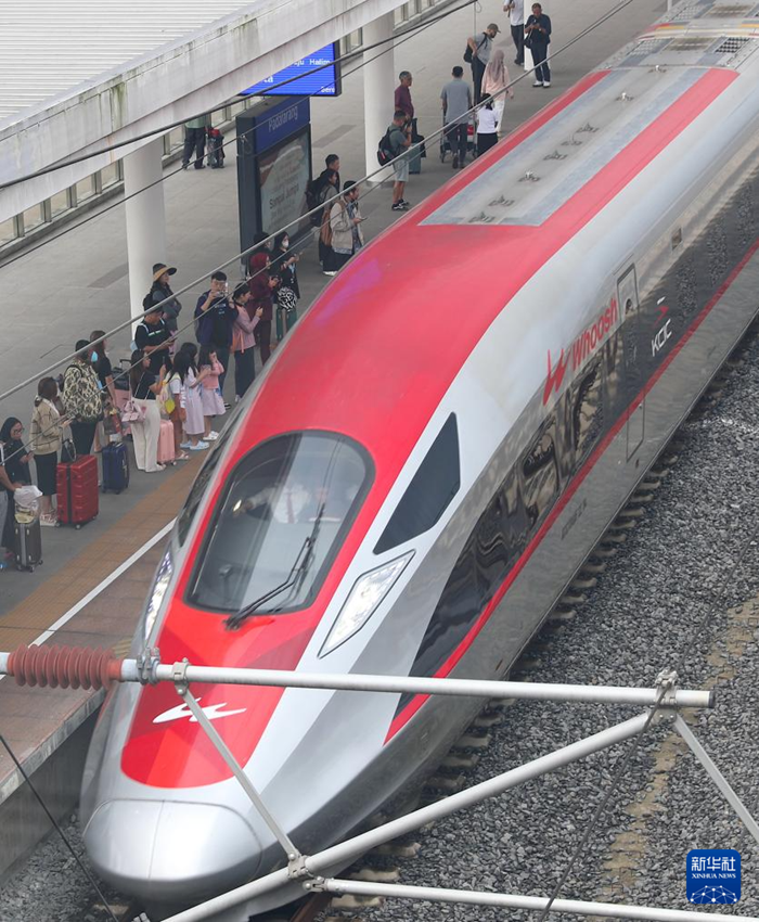 雅万高铁累计发送旅客超1000万人次