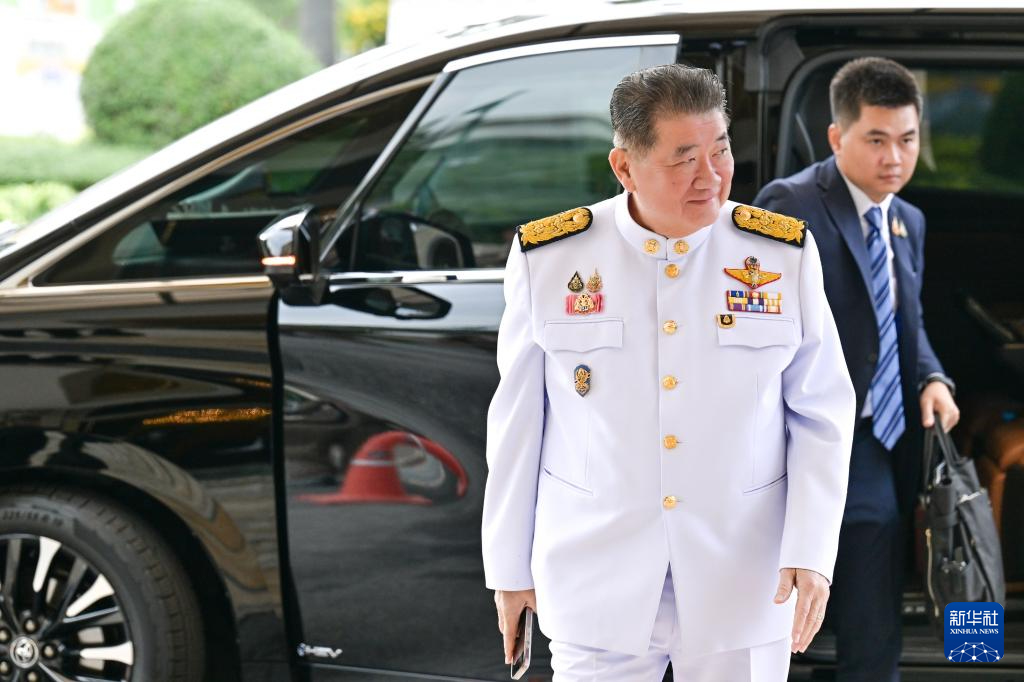 泰国内阁授权副总理普坦代行总理职权