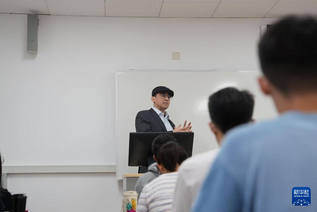 巴西汉学家沈友友：在精神的世界探寻“中国房间”