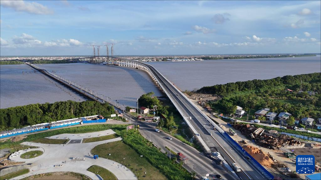 中企承建圭亚那新德梅拉拉河大桥正式通车