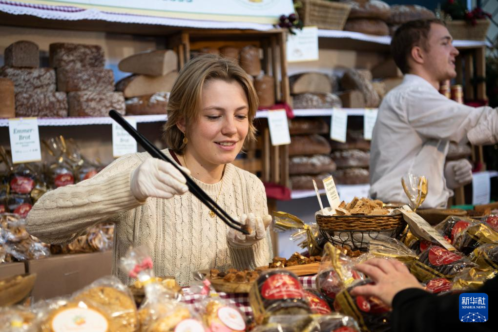 “柏林巴扎”国际工艺展开幕