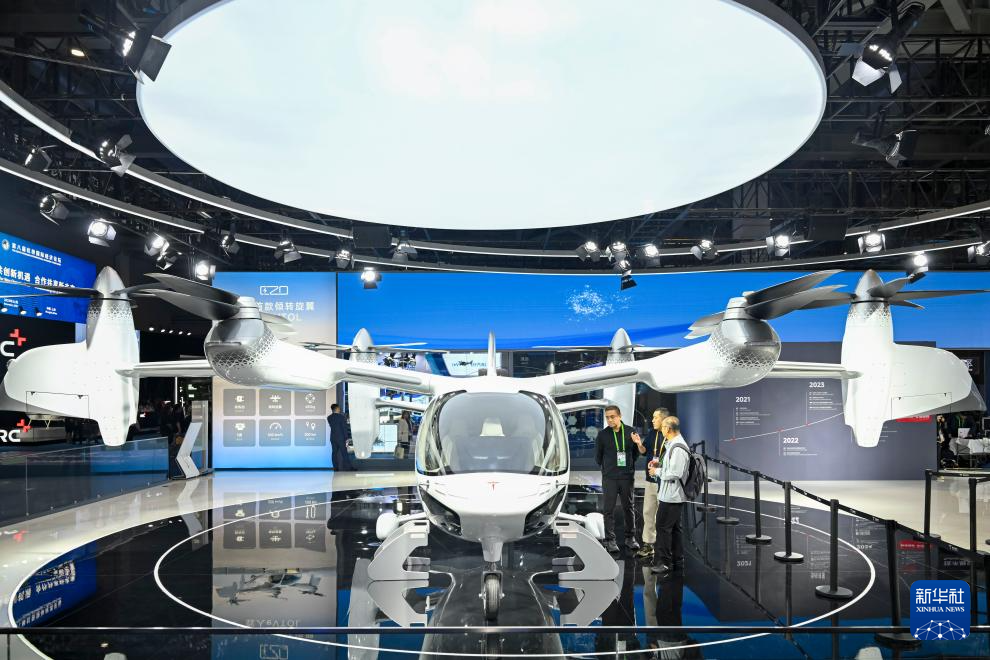 第八届进博会 | 进博会的前沿创新科技