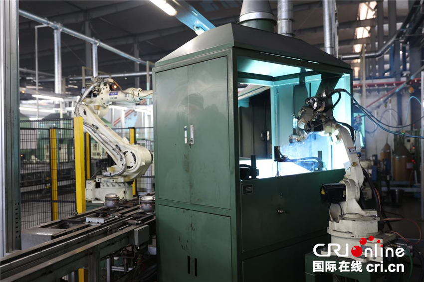 【2025打卡中国】商丘民权有多“冷”？外国网红在这里找到了一条百亿“热”链！